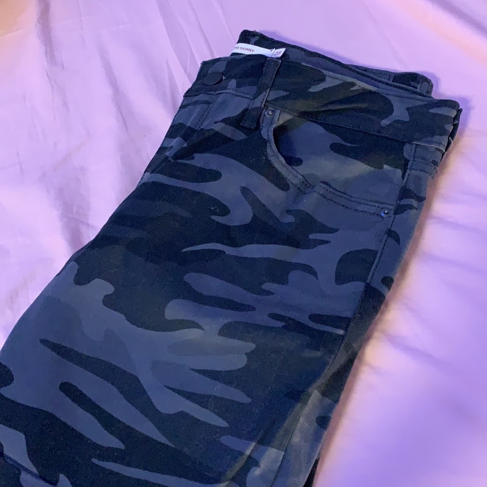 pants - Picture 2 of 4